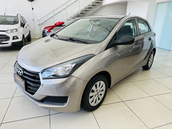 HYUNDAI HB20 1.0 COMFORT 12V FLEX 4P MANUAL HYUNDAI HB20 1.0 COMFORT 12V FLEX 4P MANUAL